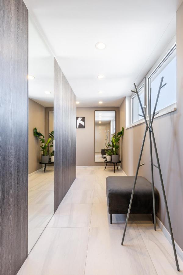 Turnkey I Central Apartment With Terrace Прага Екстериор снимка